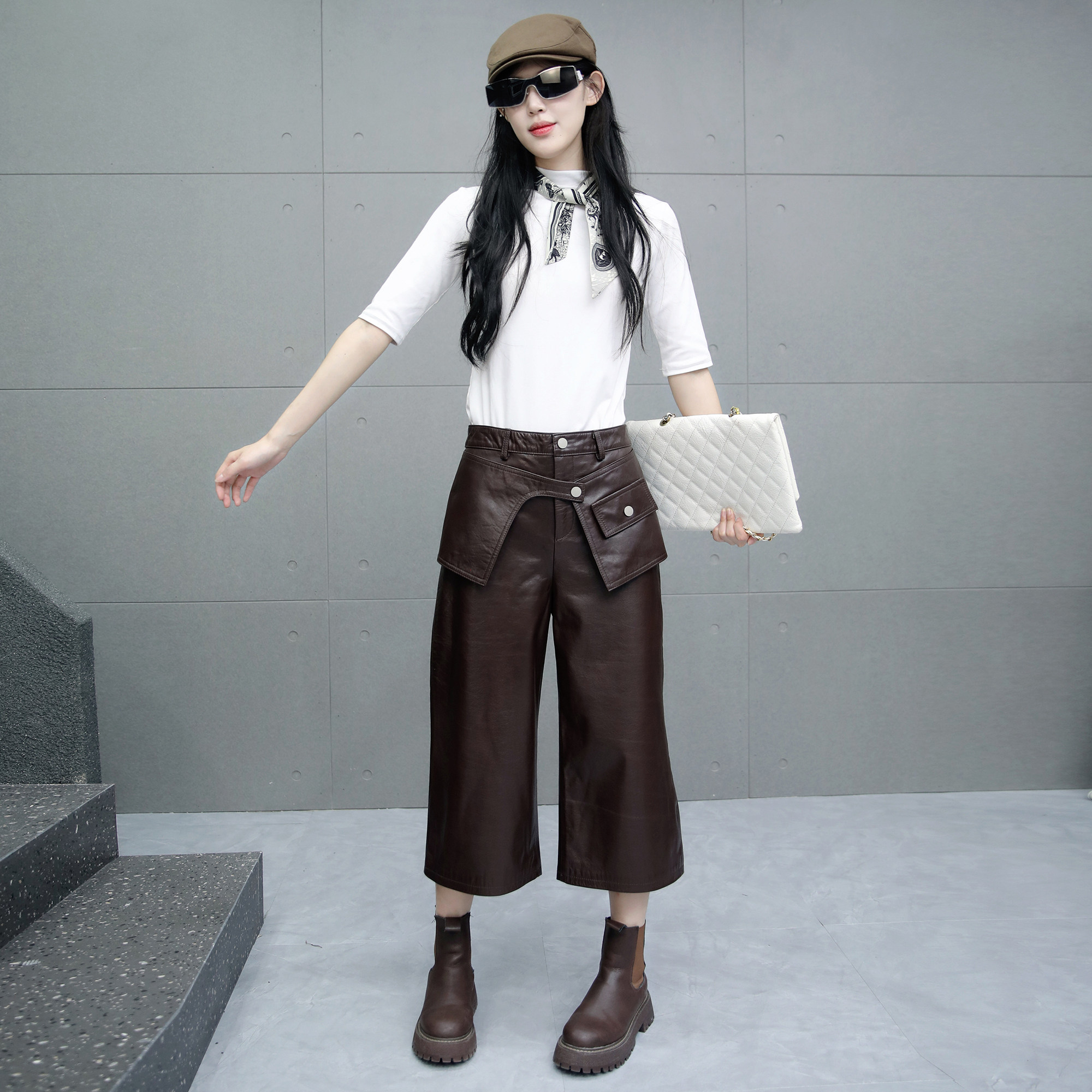 油蜡皮皮裤女2025年秋季新款真皮咖色七分裤牛皮靴裤显瘦直筒裤潮,淘宝优惠券,粉丝福利购,淘宝优惠卷