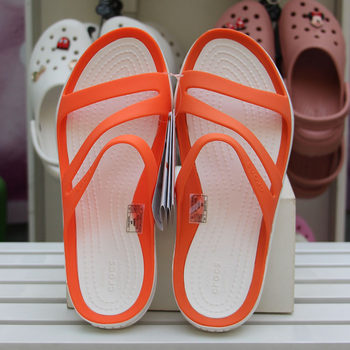 ການສືບຕໍ່ຂອງຜະລິດຕະພັນໃຫມ່ Crocs Carlo Chi summer ແມ່ຍິງ surf light sandals wading beach hole shoes 203998