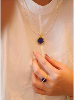 新款男女项链镀金克莱因蓝天然原矿青金石太阳神圆牌吊坠项链礼物