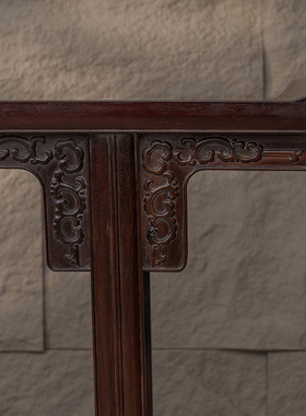 清代红木夹头榫螭龙纹翘头案