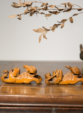 清代黄杨太师一对收藏狮子木雕