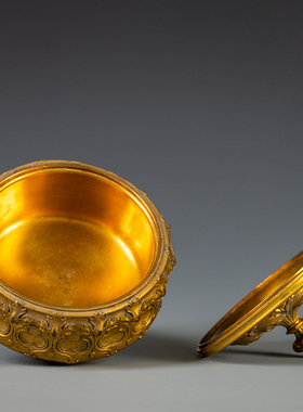 铜鎏金花卉纹西洋盖盒