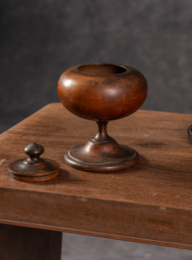 清代黄杨木整挖豆形摆件