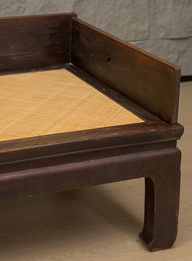 榉木束腰马蹄腿三屏风独板罗汉床