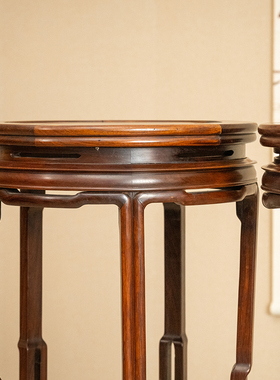 清代红木鱼门洞五足高花几