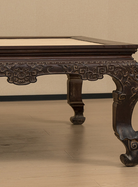 清乾隆紫檀束腰三弯腿葡萄纹榻