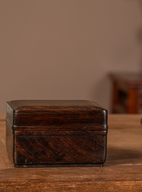 清代小叶紫檀文房盖盒