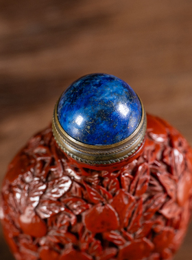清代剔红寿桃纹大漆鼻烟壶