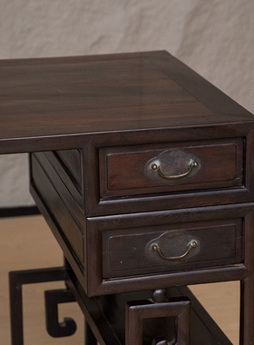 清代紫檀拐子纹褡裢式书桌