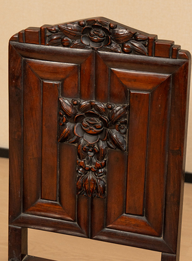 红木花卉纹活屉靠背椅成堂