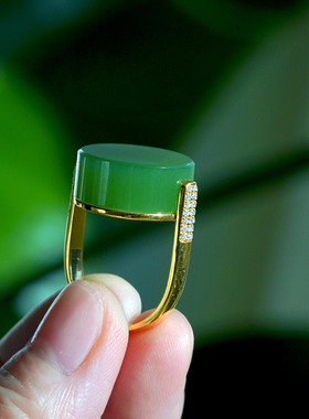 稀有品质金镶玉良器戒指