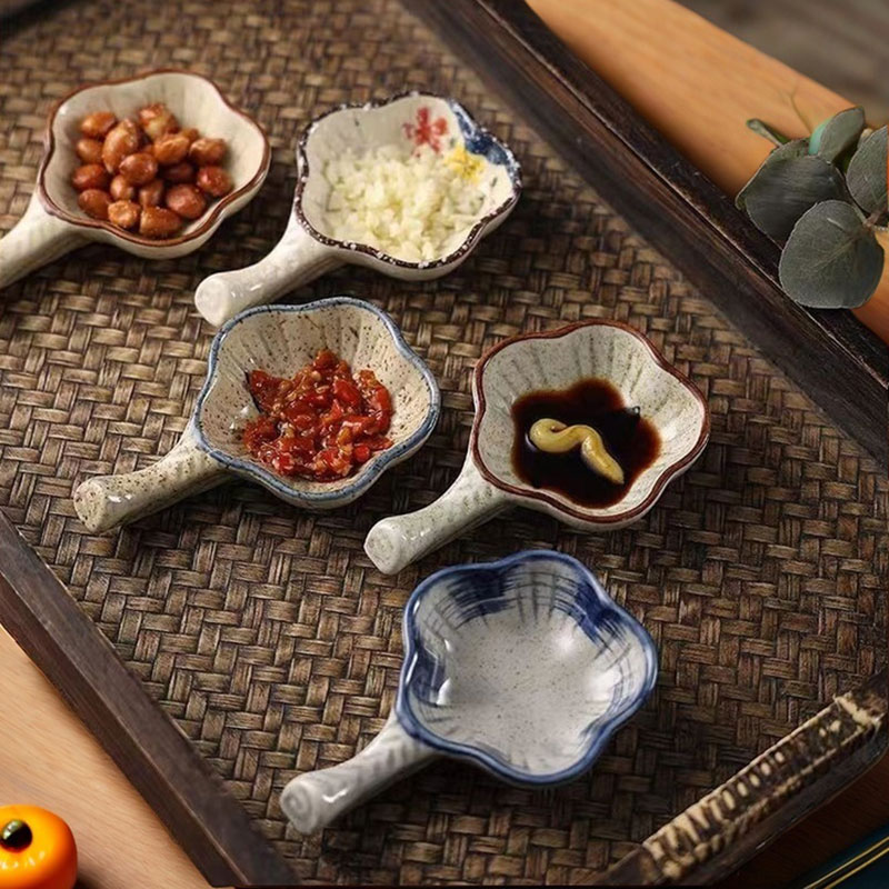 日式陶瓷调料碟子商用烤肉调味碟带把创意筷子架餐厅寿司蘸料碟子 - 图0