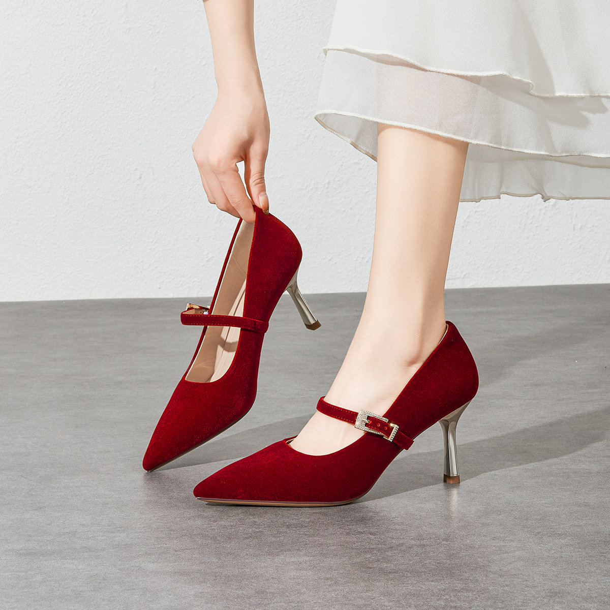 戈美其法式婚鞋女尖头细跟秀禾新娘高跟鞋2026春季一字扣带女鞋子,淘宝优惠券,粉丝福利购,淘宝优惠卷
