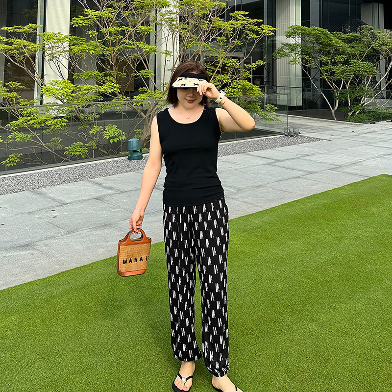 凉感冰丝大码防蚊裤女夏季200斤胖妹妹mm宽松束脚灯笼字母长裤子 - 图1