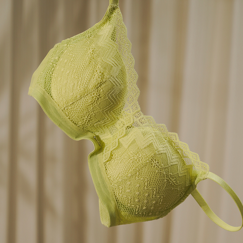 爱美丽IMIS商场内衣春夏无托聚拢柔软蕾丝3/4中厚杯文胸IM17BHH2 - 图2