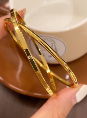 欧美跨境外贸沙金饰品爆款四叶草双环手镯女金轻奢感英文幸运草