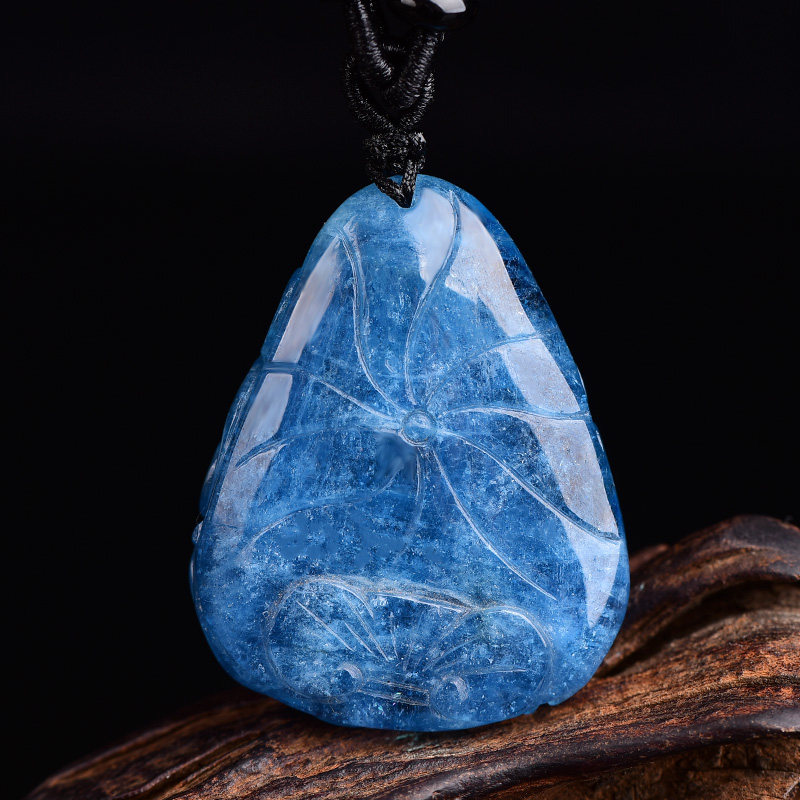 宫妃天然海蓝宝龙牌蓝水晶女士挂坠 宫妃项坠/吊坠