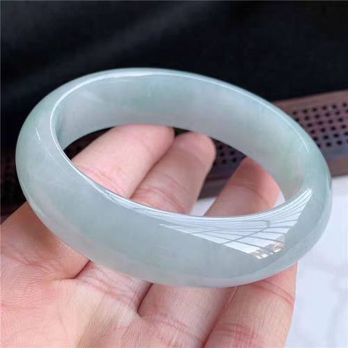 周大f福缅甸翡翠白底青手镯女士款正圈老坑冰糯种油青飘花玉手镯 - 图0