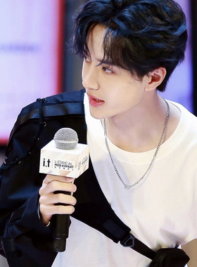 钛钢项链方块立体几何风锁骨链