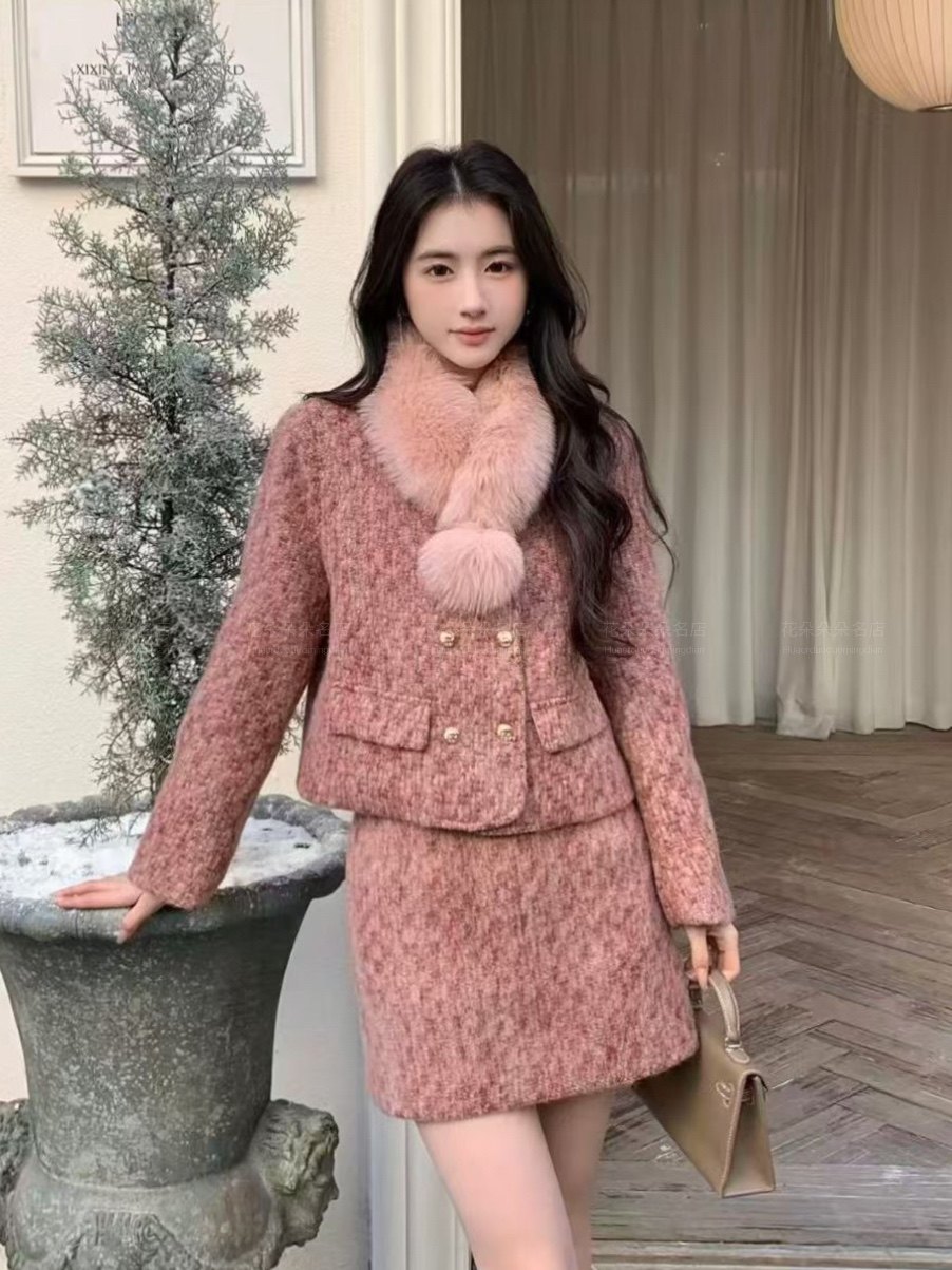 【现货】千金风狐狸毛领羽绒小香风套装女冬双排扣毛呢外套两件套,淘宝优惠券,粉丝福利购,淘宝优惠卷