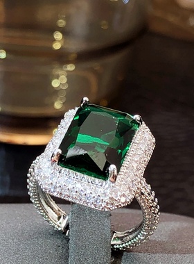 轻奢复古高级深绿色方块围镶满钻圆珠微镶百搭时尚个性精致食指戒