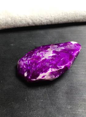 天然南非舒俱来老料紫色猫眼丝绒带彩虹晶片随形钻切吊坠油润