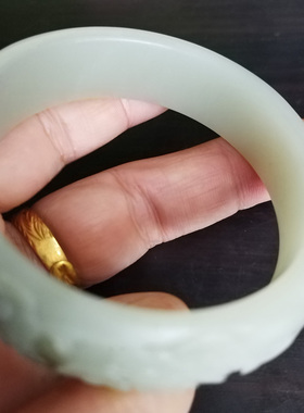 雕花手镯平安镯和田玉籽料飘翠