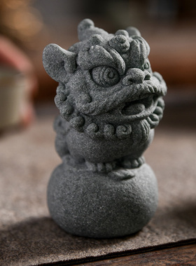 青砂石招财小狮子国潮桌面茶宠