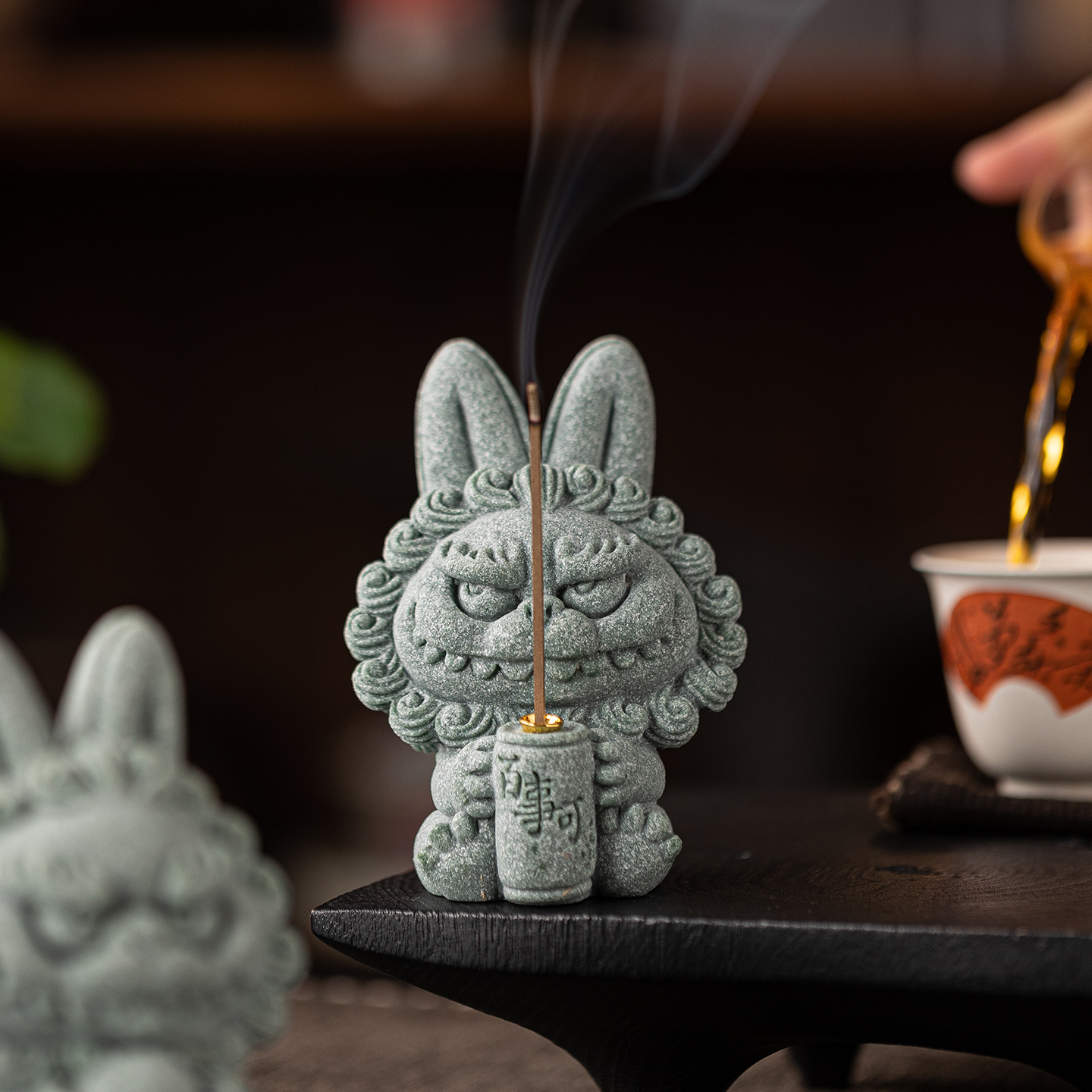 国潮兔狮爷招财进宝一对桌面摆件装饰创意小兔子茶桌书房茶台装饰 - 图0