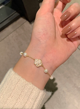 山茶花珍珠手链女生ins小众设计感闺蜜简约轻奢温柔气质饰品