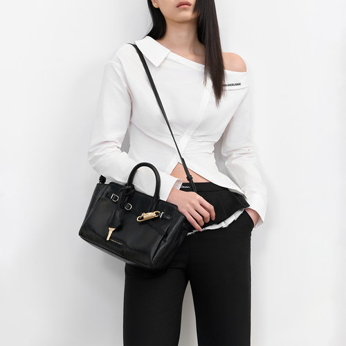 CHARLES&KEITH26春季新款CK2-30271702锁扣褶皱手提凯莉包斜挎包 - 图1