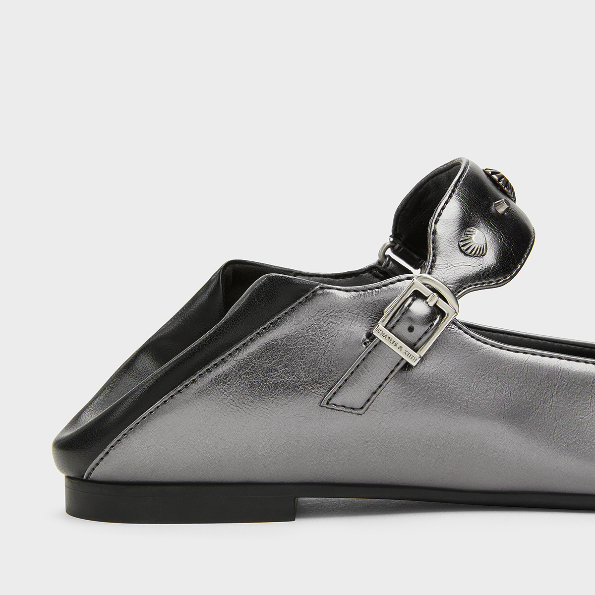 CHARLES&KEITH25春新款CK1-70580254平底尖头铆钉蝴蝶结玛丽珍鞋 - 图3