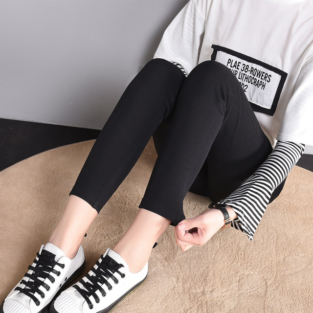 Thin leggings for women wearing black cropped pants