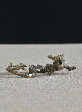 黄铜龙把玩摆件金属龙客厅