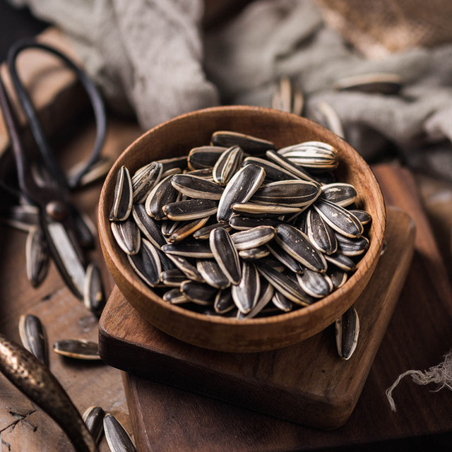 Original sunflower seeds Anhui specialty bulk nuts roasted seeds and nuts