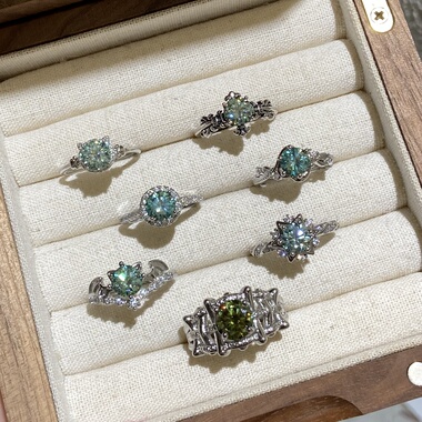 高级氛围感婚戒莫桑钻戒指活口调节精致款小众气质闺蜜礼物水晶