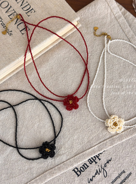 红色手工串珠山茶花项链女复古高级感双层叠戴锁骨链显白颈链配饰