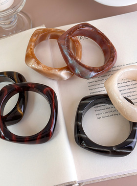 欧美风大款理石纹手镯