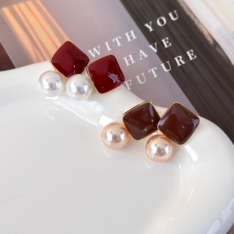 安克拉红滴釉方形珍珠耳钉女复古简约气质百搭高级感几何耳环耳饰,淘宝优惠券,粉丝福利购,淘宝优惠卷