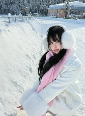 初雪邂逅 粉色围巾毛绒耳罩手套3件套加厚加长大披肩雪乡漠河旅游