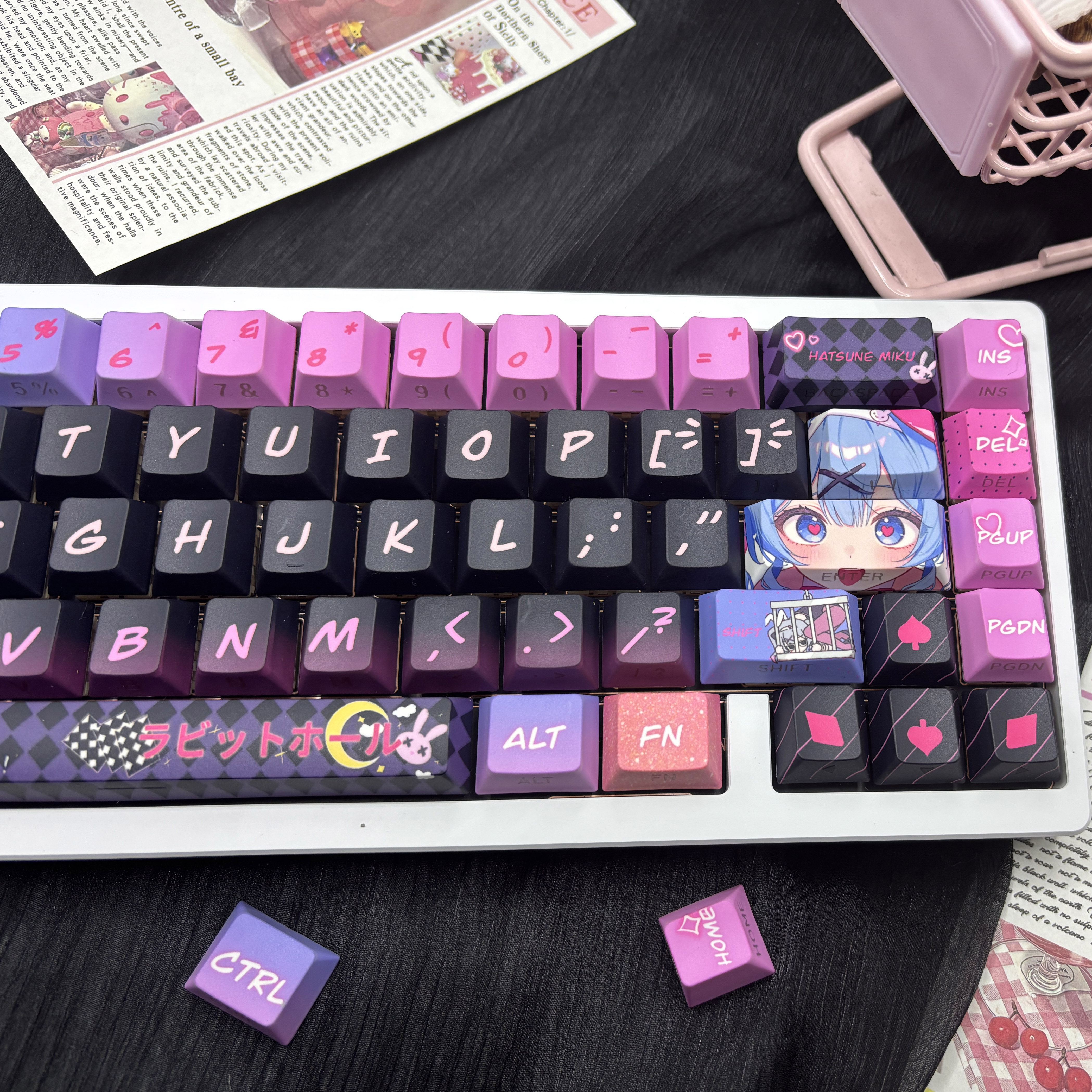 初音未来兔子洞键帽原厂侧刻透光键帽PBT适配60/68磁轴机械键盘,淘宝优惠券,粉丝福利购,淘宝优惠卷