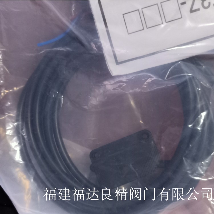 欧姆龙接近开关E2B-M18LN16-WP-B2接近传感器E2B-M18LN16-WP-C2 - 图1