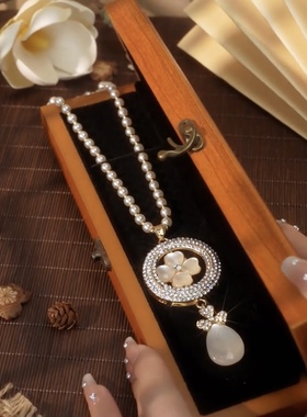 闪亮花朵珍珠毛衣链女