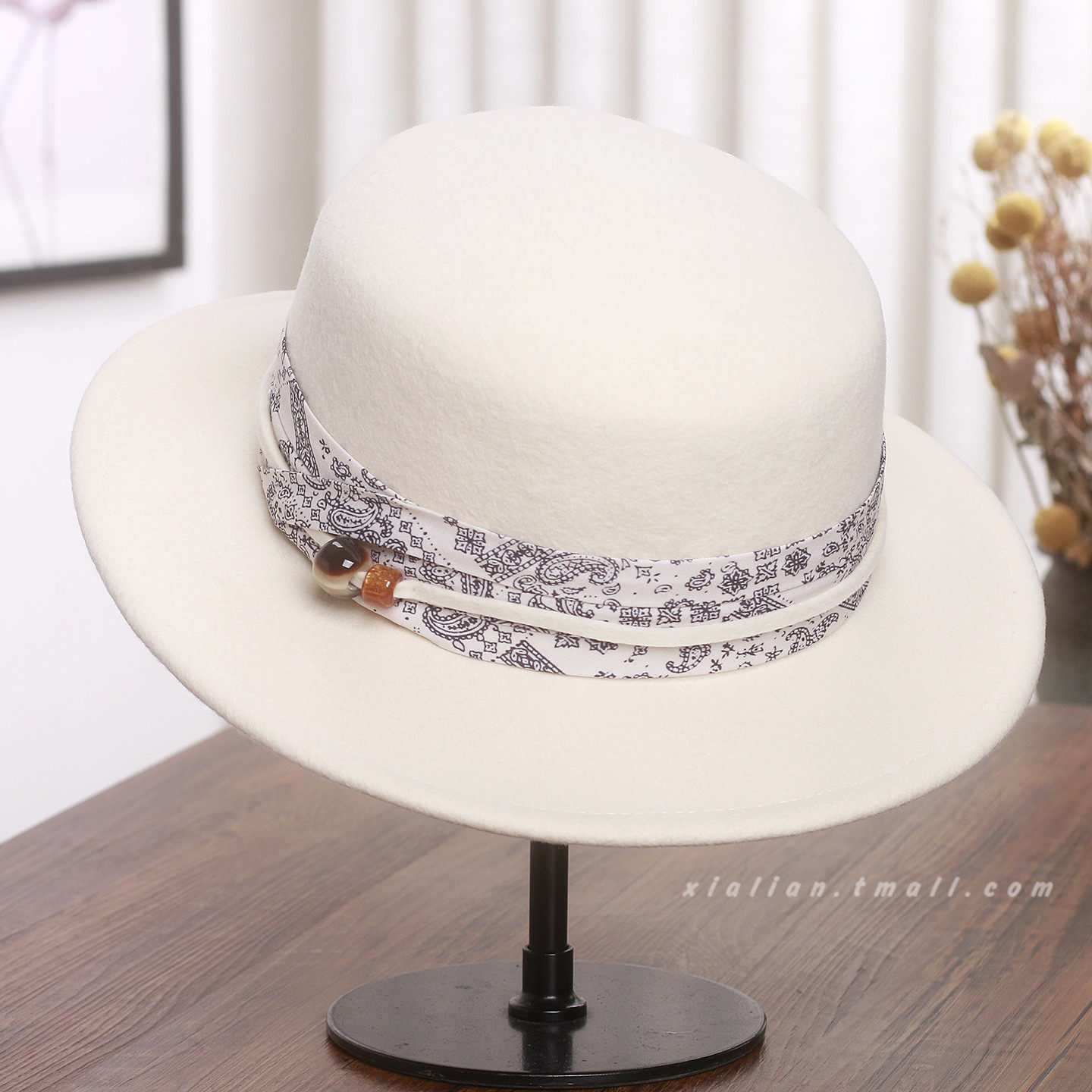 赫本风法式腰果花装饰羊毛平顶礼帽女秋冬英伦名媛复古百搭爵士帽,淘宝优惠券,粉丝福利购,淘宝优惠卷