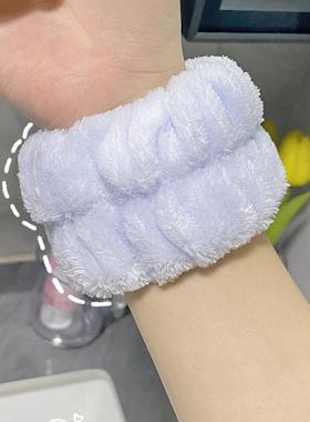 Wristband神器 for washing face, absorbs water up to the cuff