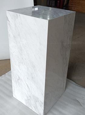 自然可及的豪华客厅现代装饰黑白根爵士白色大理石雕塑地板底座花