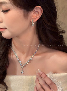 月光契约~爆闪锆石水滴项链女款轻奢高级感气质晚礼服锁骨链配饰