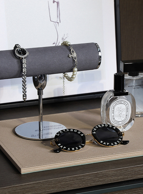 现代简约轻奢衣帽间梳妆台全屋定制展厅软装样板间衣柜装饰品摆件