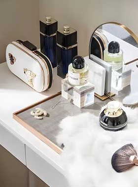 现代样板间卧室梳妆台化妆品桌面组合摆件梳妆镜软装饰品套装摆设