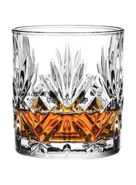 男主人书房样板间烟具烟灰缸雪茄道具摆件酒柜主题创意软装组合